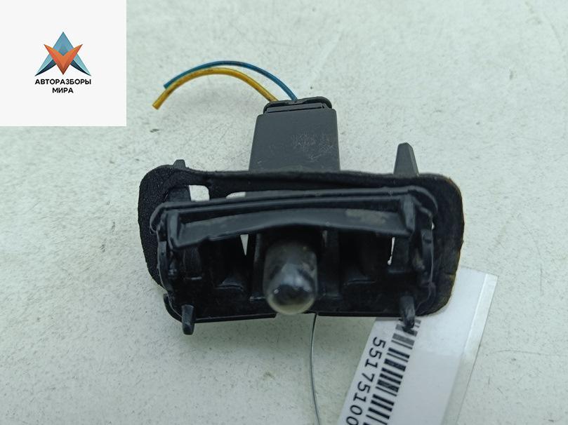 подсветка номера Peugeot 307 1 поколение 2003, 1.6 л., бензин, МКПП, серый, универсал - фото №1