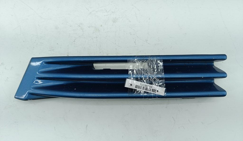 заглушка (решетка) в бампер Mercedes-Benz C-Класс W202/S202 1996, 2.0 л., бензин, АКПП, синий, универсал, 2028800105 - фото №1