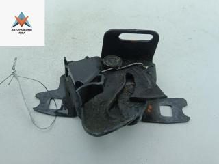 замок капота Volkswagen Golf 3 поколение 1997, 1.8 л., бензин, АКПП, зелёный, хетчбэк 5 дв.