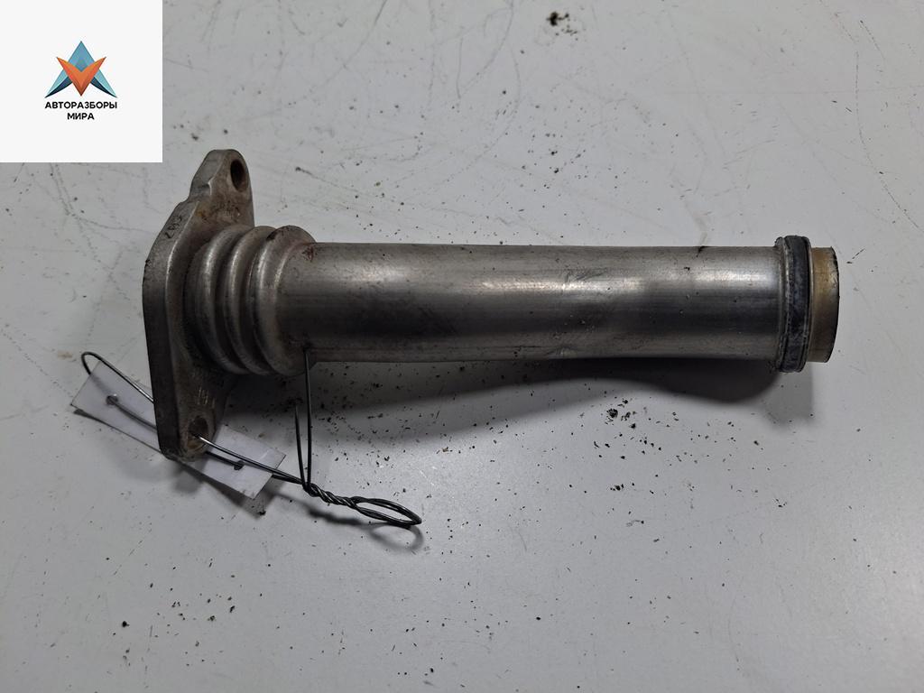 трубка охлаждающей жидкости Opel Zafira 2 поколение (B) 2006, 1.8 л., бензин, МКПП, 55353330 - фото №1