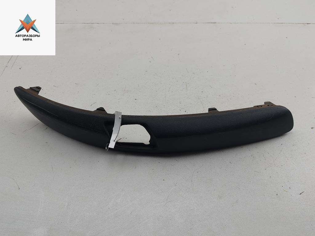 молдинг переднего бампера Volkswagen Golf 5 поколение 2005, 1.4 л., бензин, МКПП, синий, хетчбэк 5 дв., 1K0807718C - фото №1