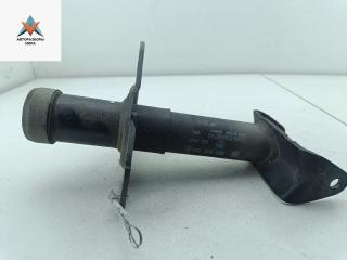 кронштейн переднего бампера Volkswagen Passat B5 1999, 1.6 л., бензин, МКПП, синий, универсал, 3B0807133A