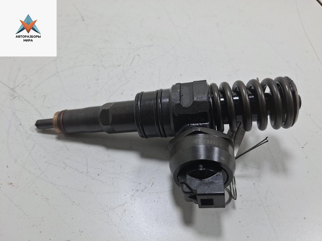 форсунка Ford Galaxy 1 поколение 1999, 1.9 л., дизель, МКПП, чёрный, минивэн, 038130073AJ - фото №1