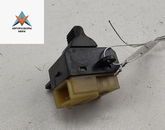 кнопка центрального замка Chrysler Voyager 3 поколение 1999, 3.3 л., бензин, АКПП, синий, минивэн - фото №1