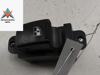 кнопка стеклоподъемника переднего правого Kia Rio 2 поколение 2005, 1.6 л., бензин, МКПП, серый, хетчбэк 5 дв., 935811G000