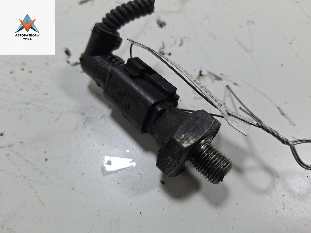 датчик давления масла Volkswagen Passat B6 2007, 2.0 л., дизель, АКПП, синий, универсал, 038919081H - фото №1