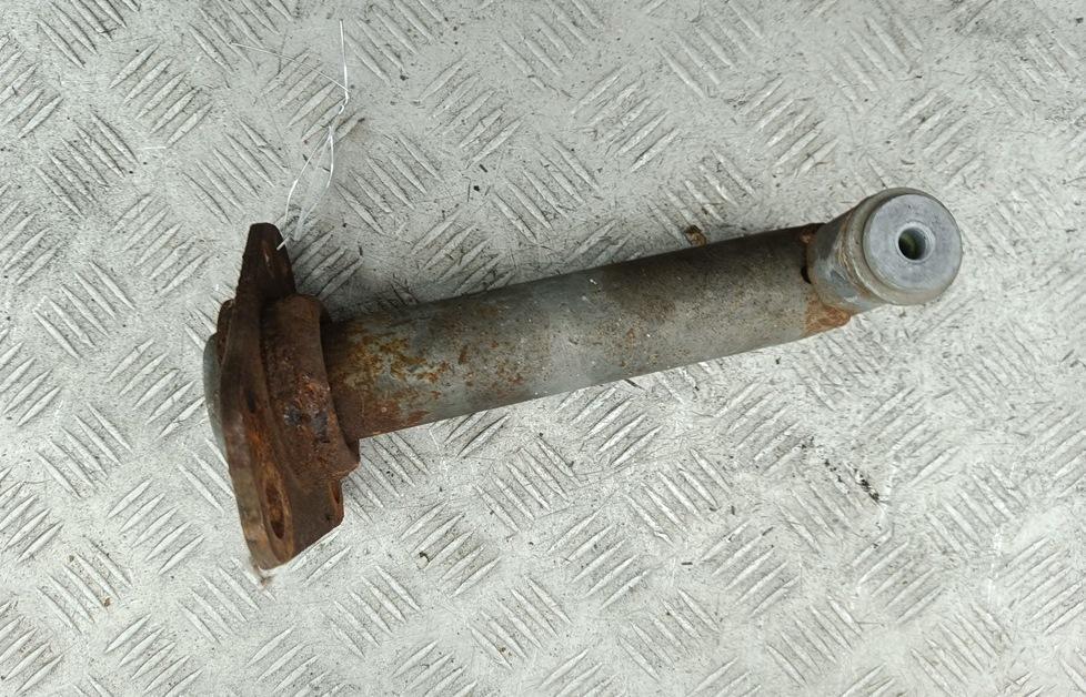 кронштейн переднего бампера Audi A6 C5 1999, 2.4 л., бензин, АКПП, серый, универсал, 4B0807133B