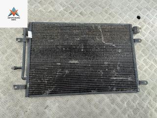 радиатор кондиционера Audi A4 B7 2004, 2.0 л., бензин, МКПП, синий, седан, 8E0260401N