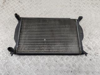 радиатор охлаждения Audi A4 B6 2001, 1.8 л., Ti, бензин, МКПП, чёрный, седан, 8E0121251