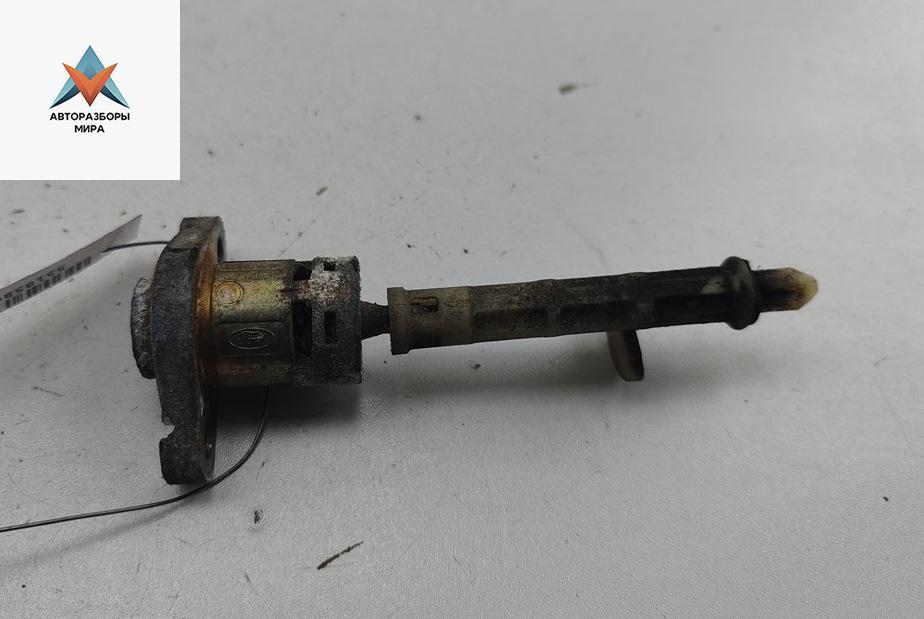 личинка дверного замка Ford Mondeo 3 поколение 2002, 2.5 л., бензин, МКПП, серый, седан, UR202802A - фото №1