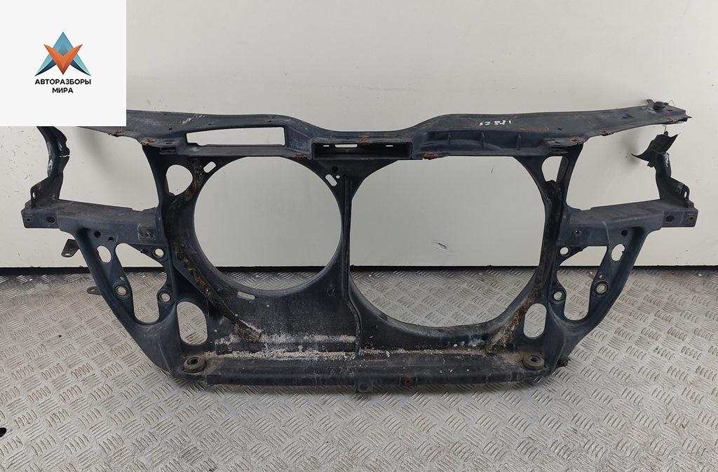 Рамка радиатора Volkswagen Passat B5 1999, 1.8 л., бензин, МКПП, серый, универсал, 3B0805594 - фото №1