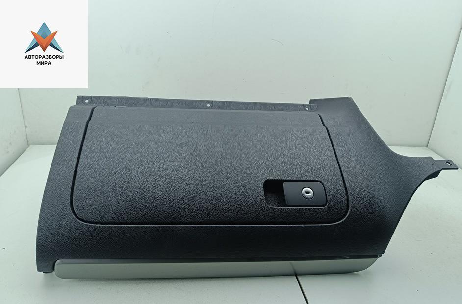 бардачок Volkswagen Golf 6 поколение 2011, 1.6 л., дизель, МКПП, белый, хетчбэк 5 дв., 1K1857290E - фото №1