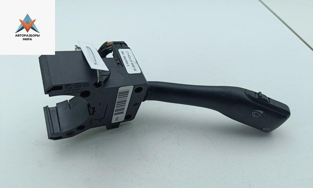 переключатель дворников Volkswagen Bora 1 поколение 2000, 1.6 л., бензин, АКПП, серый, седан, 4B0953503E - фото №1