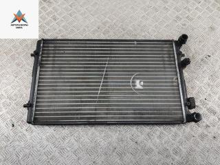 радиатор охлаждения Volkswagen Golf 4 поколение 2001, 1.4 л., бензин, МКПП, серый, хетчбэк 5 дв., 652011