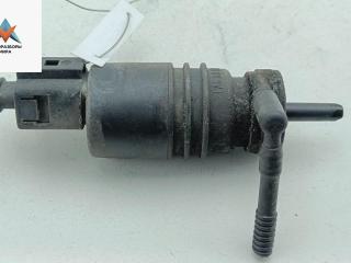 насос (моторчик) омывателя стекла Volkswagen Passat B5 [рестайлинг] 2002, белый, седан