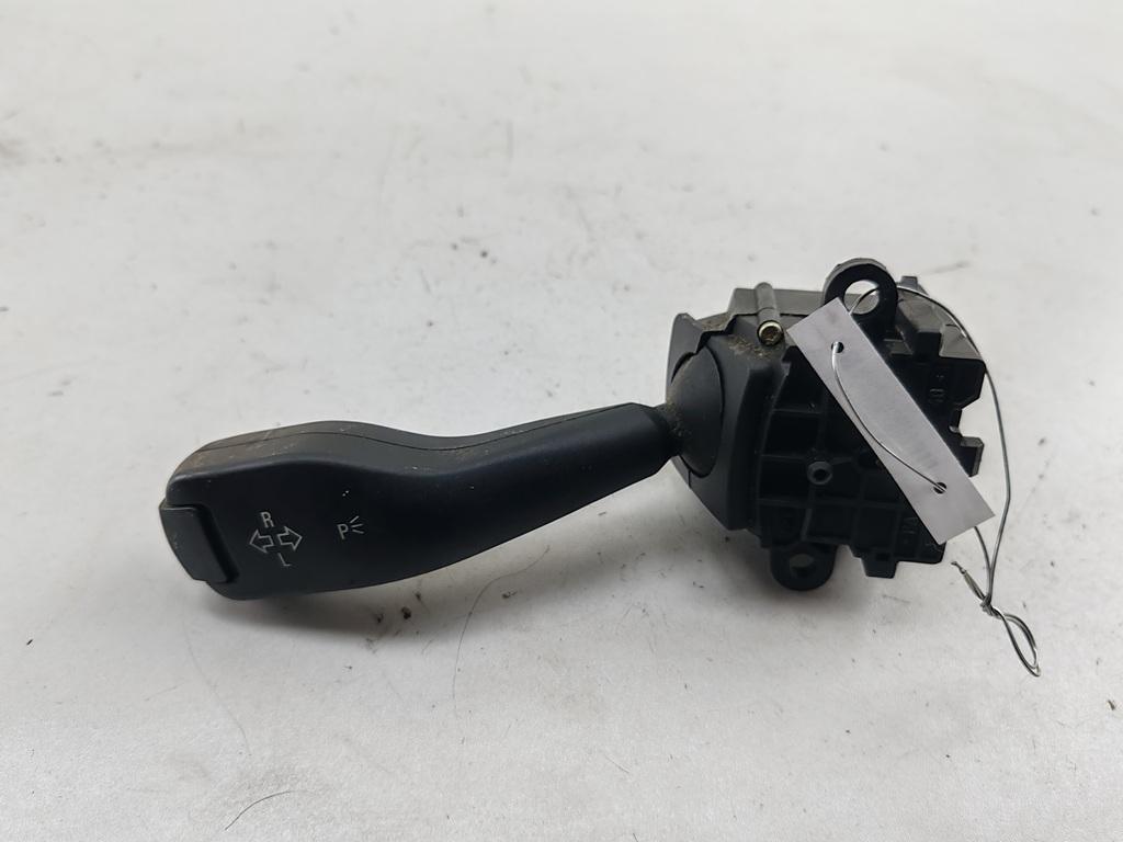 переключатель поворотов BMW 3 E46 2003, 2.0 л., бензин, МКПП, синий, универсал, 8363668