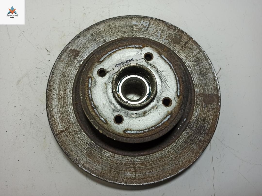 ступица задняя левая Renault Scenic 2 поколение 2005, 2.0 л., бензин, МКПП, красный, минивэн - фото №1