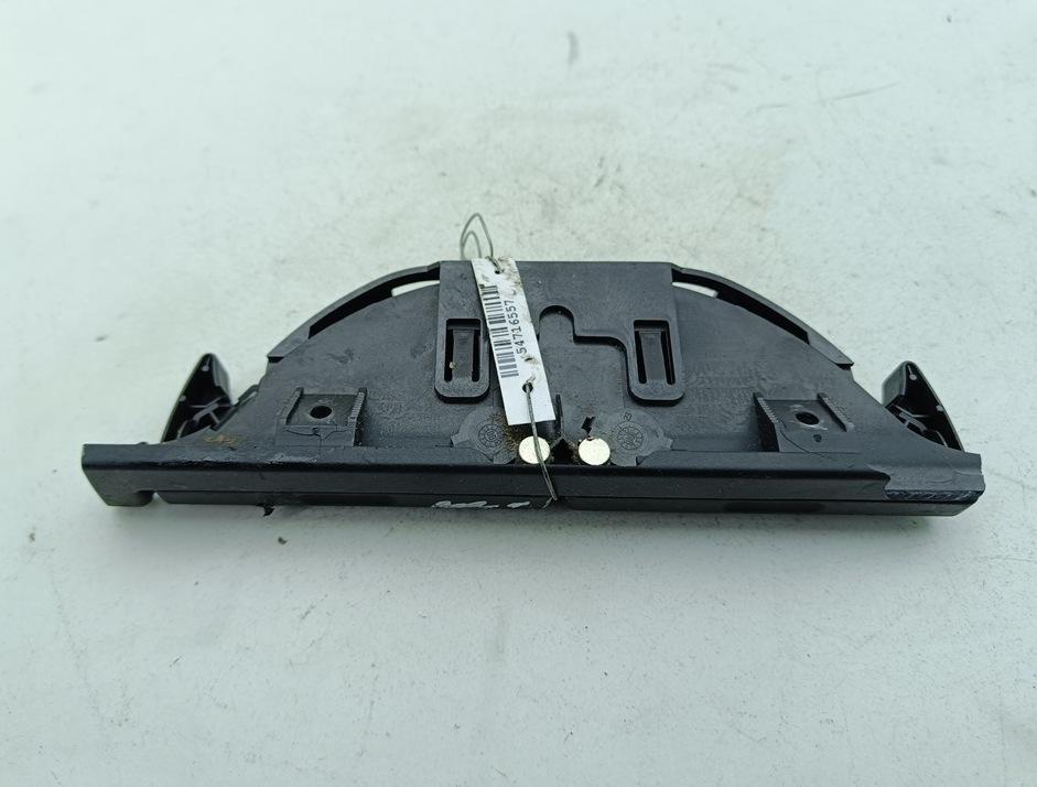 подстаканник BMW 5 E39 2000, 2.8 л., бензин, АКПП, чёрный, универсал, 8190205