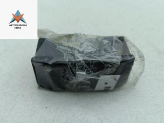 кнопка открывания люка BMW 3 серия E46 [рестайлинг] 2004, 2.2 л., бензин, МКПП, чёрный, универсал, 6907288