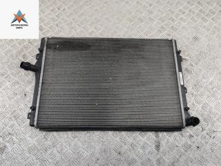 радиатор охлаждения Volkswagen Golf 6 поколение 2011, 1.6 л., дизель, МКПП, белый, хетчбэк 5 дв., 1K0121251DD