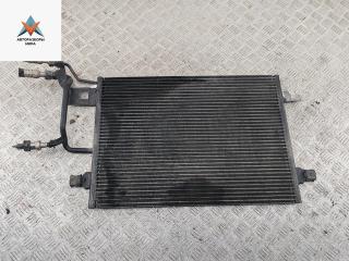 радиатор кондиционера Volkswagen Passat B5 1998, 1.8 л., бензин, МКПП, зелёный, универсал, 8D0260401E