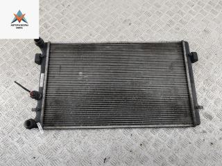 радиатор охлаждения Volkswagen Golf 4 поколение 1999, 1.6 л., бензин, МКПП, синий, хетчбэк 5 дв., 1J0121253P