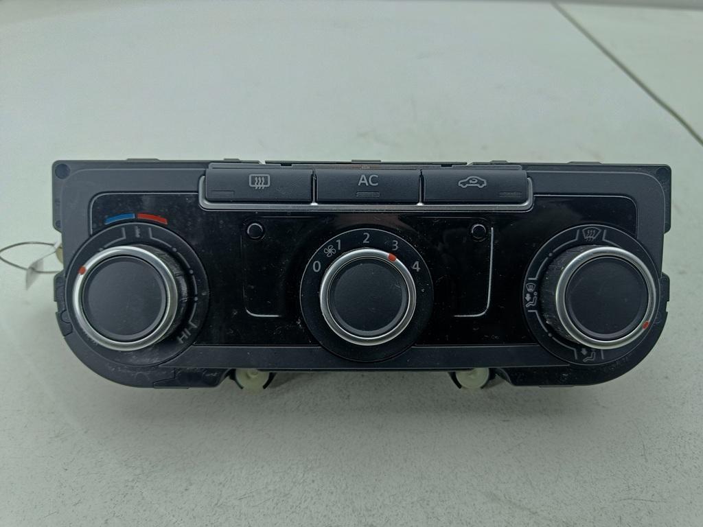 блок управления печки / климат-контроля Volkswagen Golf-6 2011, 1.6 л., дизель, МКПП, белый, хетчбэк 5 дв., 7N0907426AM