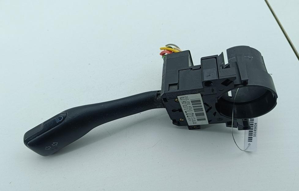 переключатель поворотов Volkswagen Passat B5+ (GP) 2001, 2.0 л., бензин, МКПП, синий, универсал, 8L0953513G