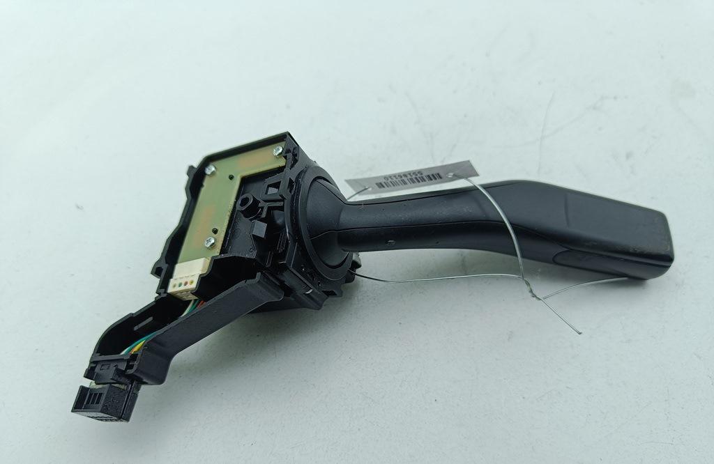 переключатель поворотов Volkswagen Caddy 2005, 2.0 л., дизель, МКПП, белый, фургон, 1K0953513