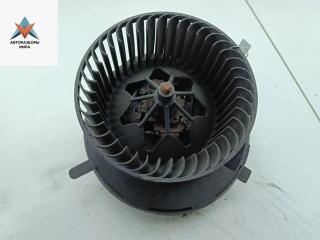 моторчик печки Volkswagen Caddy 3 поколение 2005, 2.0 л., дизель, МКПП, белый, фургон, 1K1819015