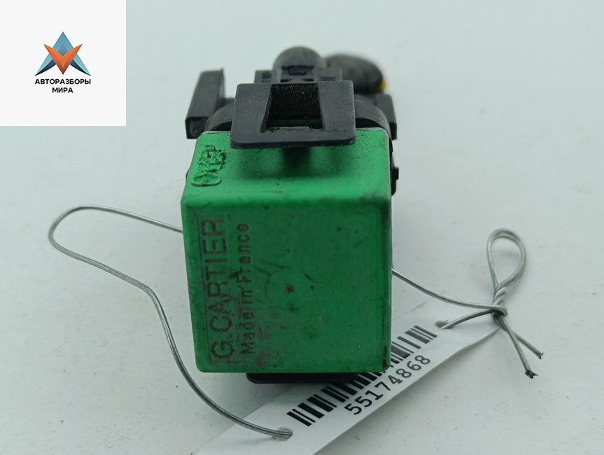 блок управления вентилятором (реле) Peugeot 607 1 поколение 2000, 2.2 л., бензин, МКПП, серый, седан - фото №1