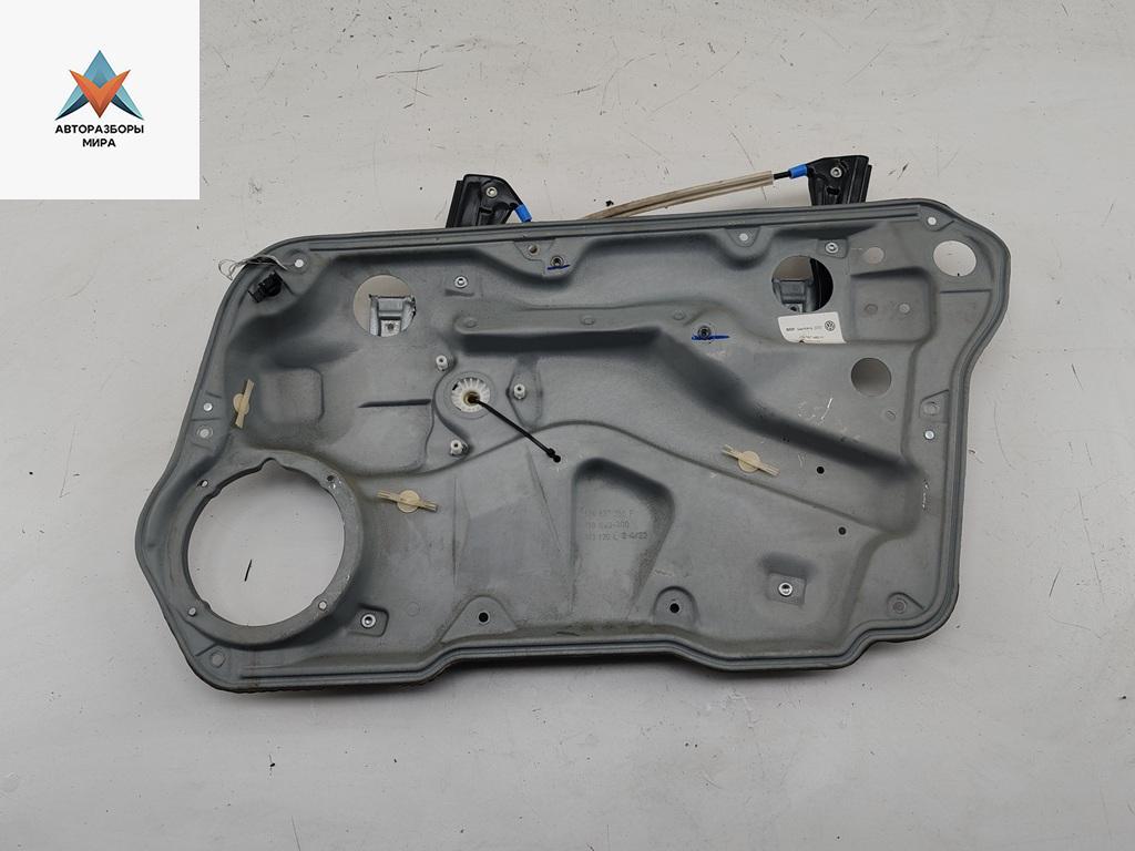 стеклоподъемник электрический передний правый Volkswagen Golf 4 поколение 2001, 1.6 л., бензин, МКПП, чёрный, хетчбэк 5 дв., 1J4837756F - фото №1