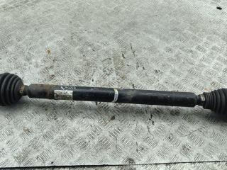 полуось передняя правая (приводной вал, ШРУС) Volkswagen Passat B6 2008, 1.9 л., дизель, МКПП, красный, универсал