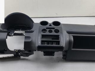 панель передняя салона (торпедо) Volkswagen Caddy 3 поколение 2005, 2.0 л., дизель, МКПП, белый, фургон