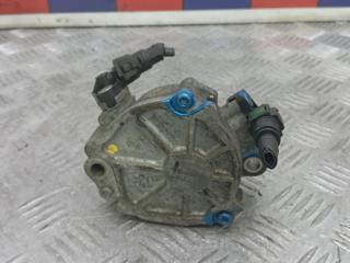 насос вакуумный Citroen C4 Picasso 2 поколение 2014, 1.6 л., HDi 8V, дизель, МКПП, минивэн, 9804021880