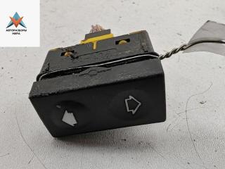 кнопка стеклоподъемника переднего левого BMW 3 серия E36 [рестайлинг] 1997, 1.6 л., бензин, МКПП, чёрный, хетчбэк 3 дв., 8368941