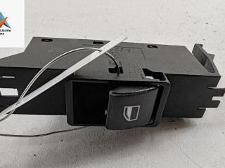 кнопка стеклоподъемника переднего правого BMW 3 серия E46 [рестайлинг] 2001, 1.9 л., бензин, МКПП, серый, универсал, 6902176