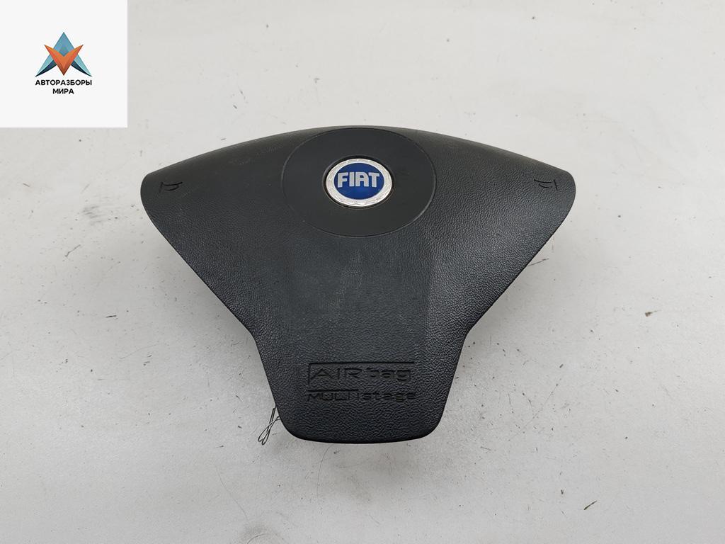 подушка безопасности водителя Fiat Stilo 1 поколение 2003, 1.6 л., бензин, МКПП, чёрный, хетчбэк 5 дв., 735317551 - фото №1