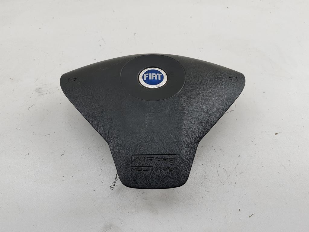 подушка безопасности водителя Fiat Stilo 2003, 1.6 л., бензин, МКПП, чёрный, хетчбэк 5 дв., 735317551