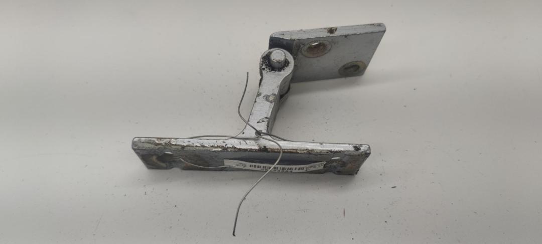 петля двери Audi A6 C4 1997, серый, универсал, 4A0814401A