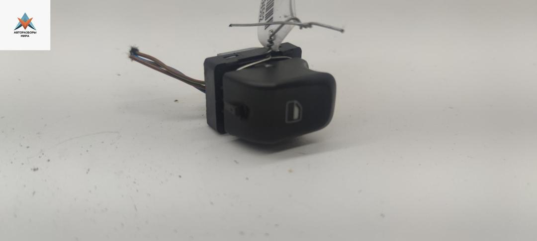 кнопка стеклоподъемника заднего левого Audi A4 B8/8K 2008, 2.0 л., дизель, АКПП, серый, седан, 8K0959855 - фото №1