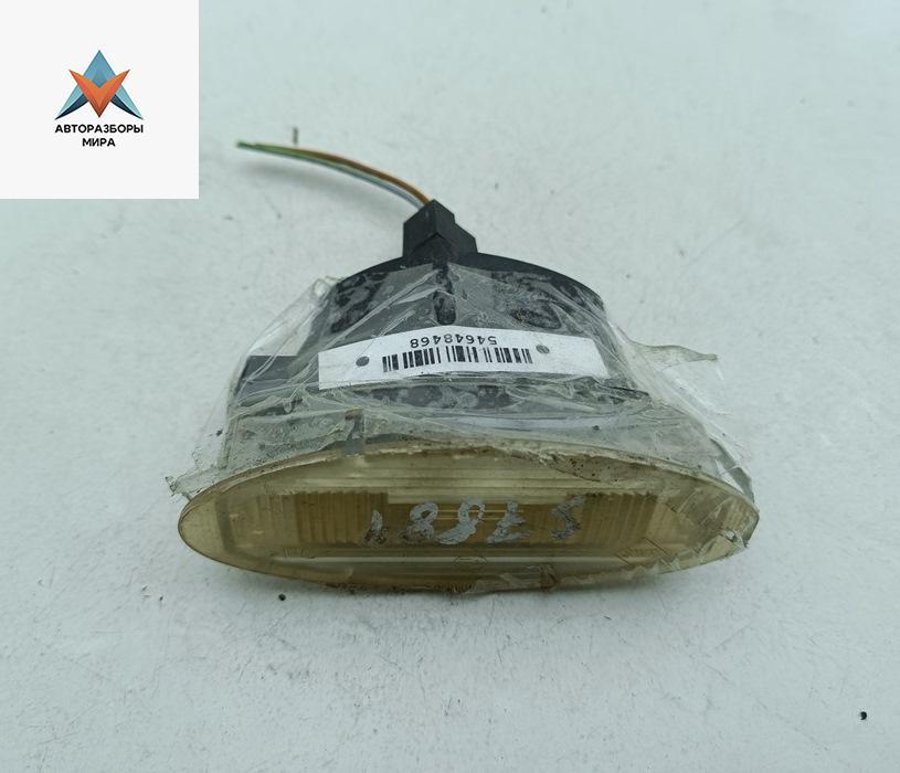 подсветка номера Opel Vectra B 1995, 1.6 л., бензин, МКПП, красный, седан, 90519268 - фото №1