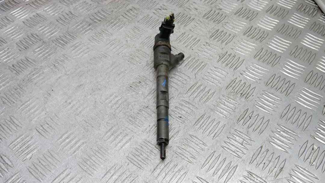 форсунка Kia Sorento 2 поколение 2009, 2.5 л., CRDi VGT, дизель, МКПП, внедорожник 5 дв., 0445110275 - фото №1