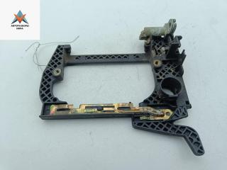 Корпус (держатель) ручки двери передней правой BMW 5 серия E39 1999, 3.0 л., дизель, АКПП, серый, универсал, 8236644