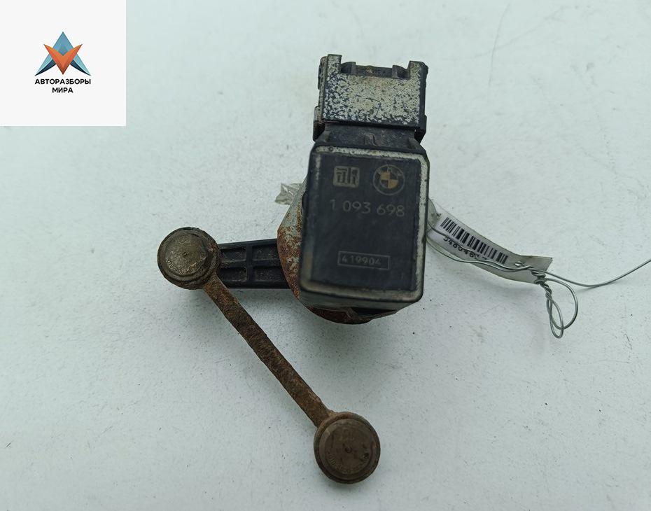 датчик дорожного просвета BMW 5 серия E39 1999, 3.0 л., дизель, АКПП, серый, универсал, 1093698 - фото №1