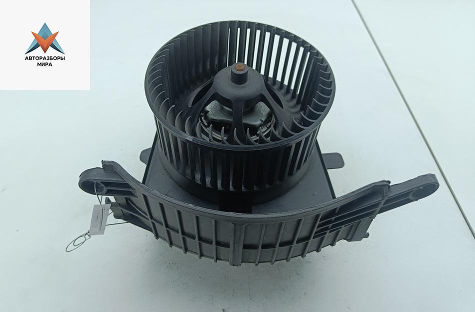 моторчик печки Renault Scenic 2 поколение 2005, 1.6 л., бензин, МКПП, серый, минивэн, J84F666583V - фото №1