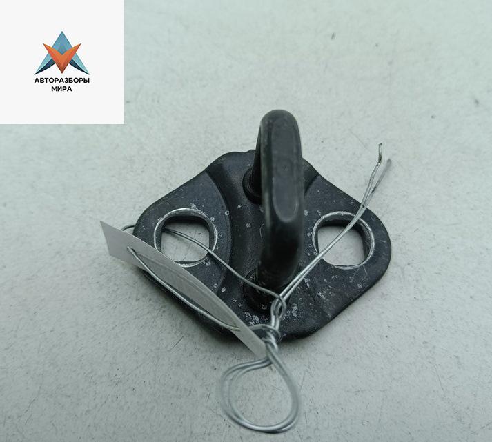 ответная часть (скоба) замка двери Mazda 3 BP 2019, 2.0 л., гибрид, МКПП, чёрный, хетчбэк 5 дв. - фото №1