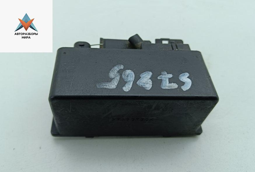 реле накала свечей Mercedes-Benz C-Класс W203/S203/CL203 2003, 2.2 л., дизель, МКПП, серый, универсал - фото №1