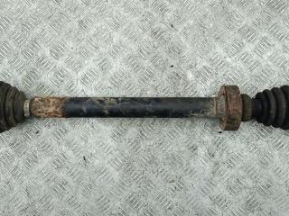 полуось передняя правая (приводной вал, ШРУС) Volkswagen Passat B4 1995, 1.6 л., бензин, МКПП, синий, универсал