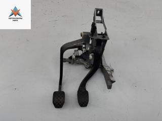 узел педальный (блок педалей) Volkswagen Passat B5 [рестайлинг] 2001, 2.0 л., бензин, МКПП, синий, универсал, 8D1721117K